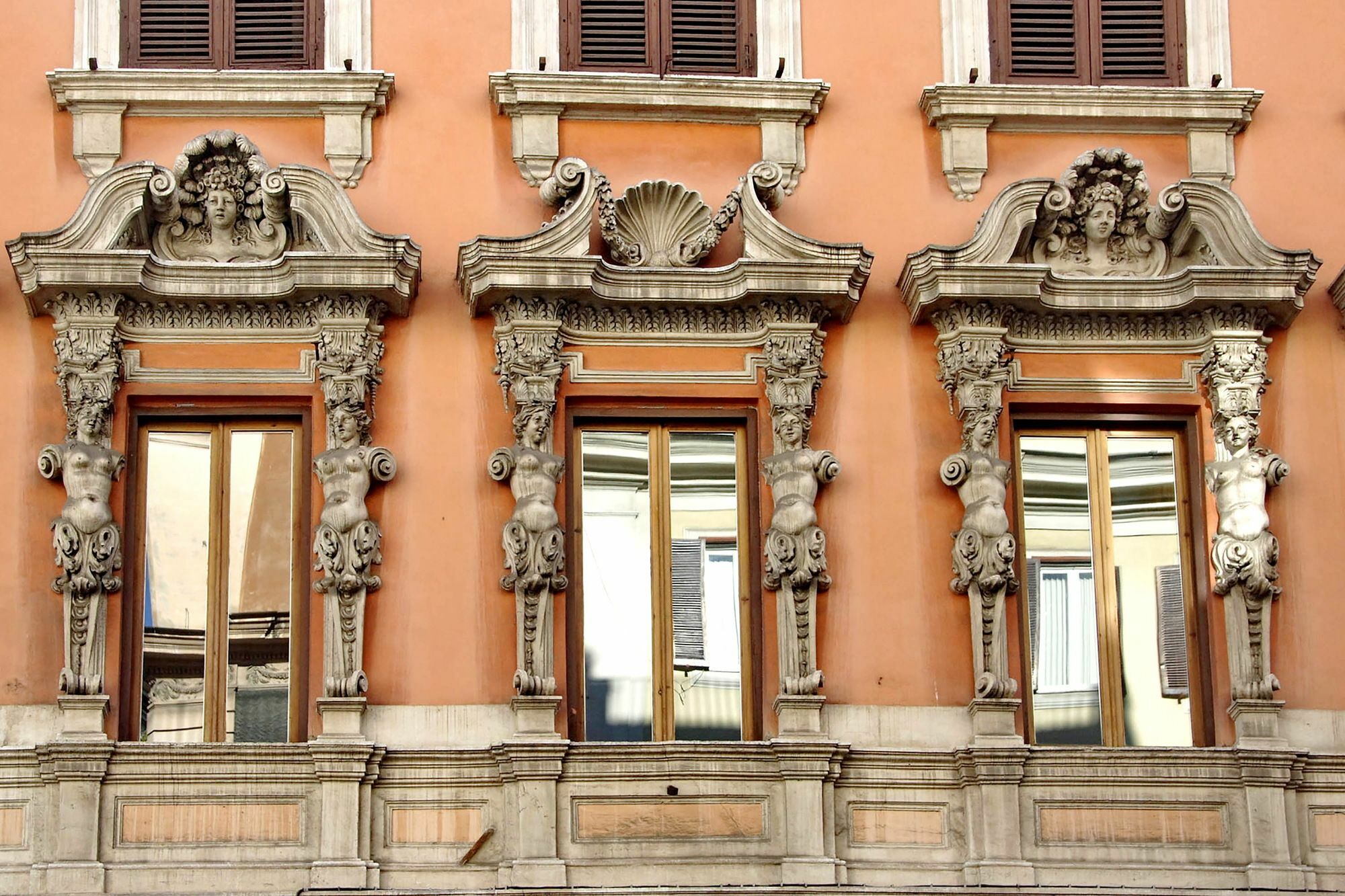 Triton Place Apartment Rome