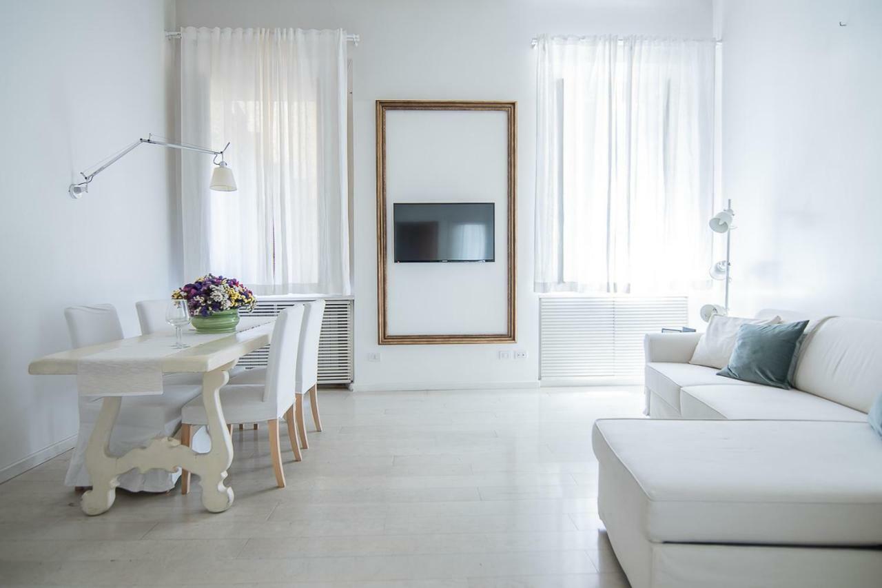 Triton Place Rome