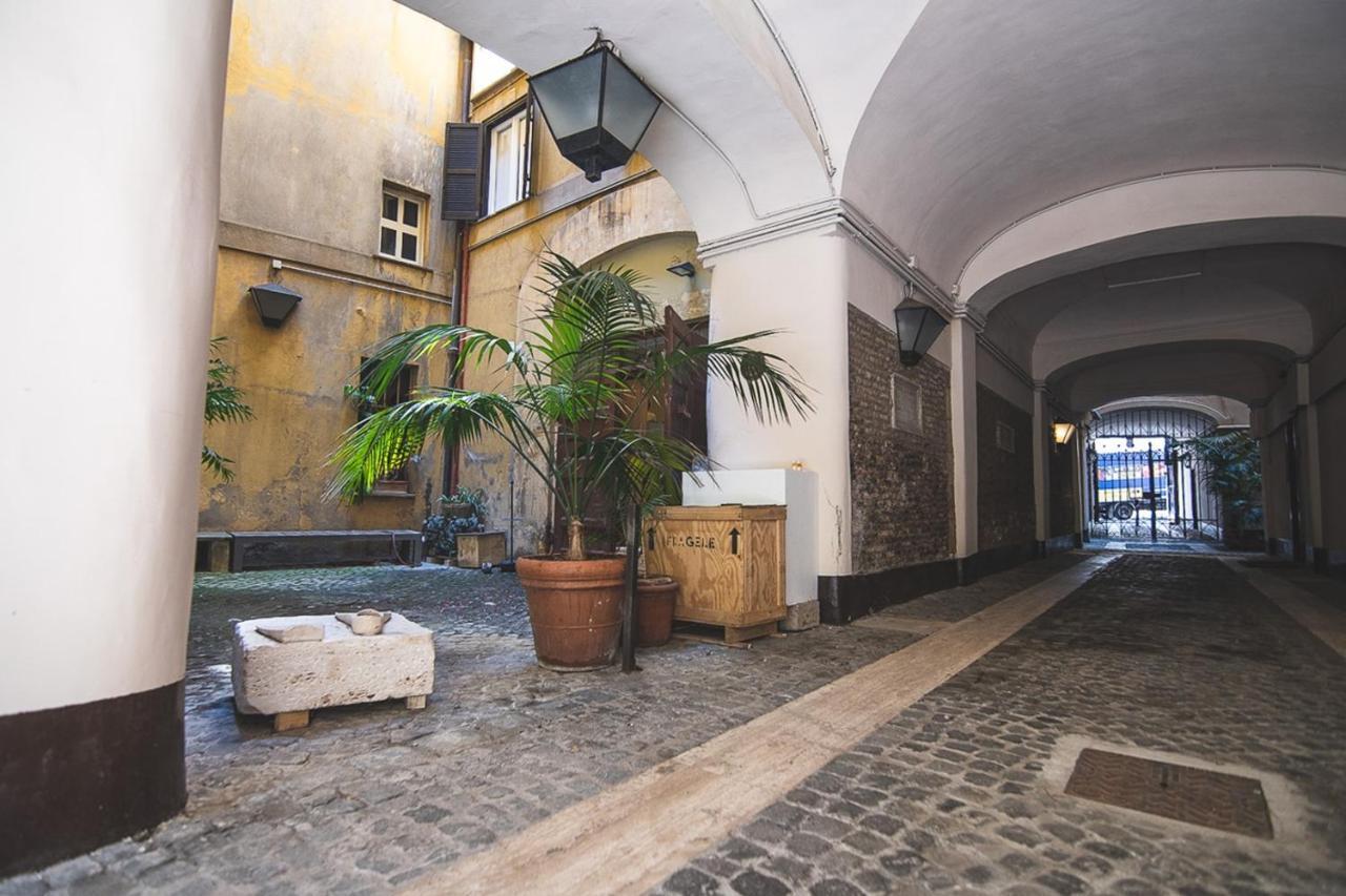 Triton Place Rome
