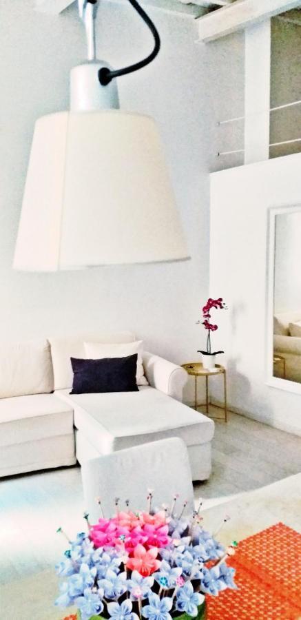 Triton Place Apartment *